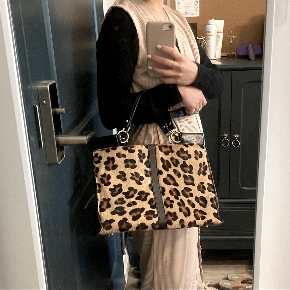Divina Firenze Leopard Print Genuine Leather Top handle/crossbody Bag